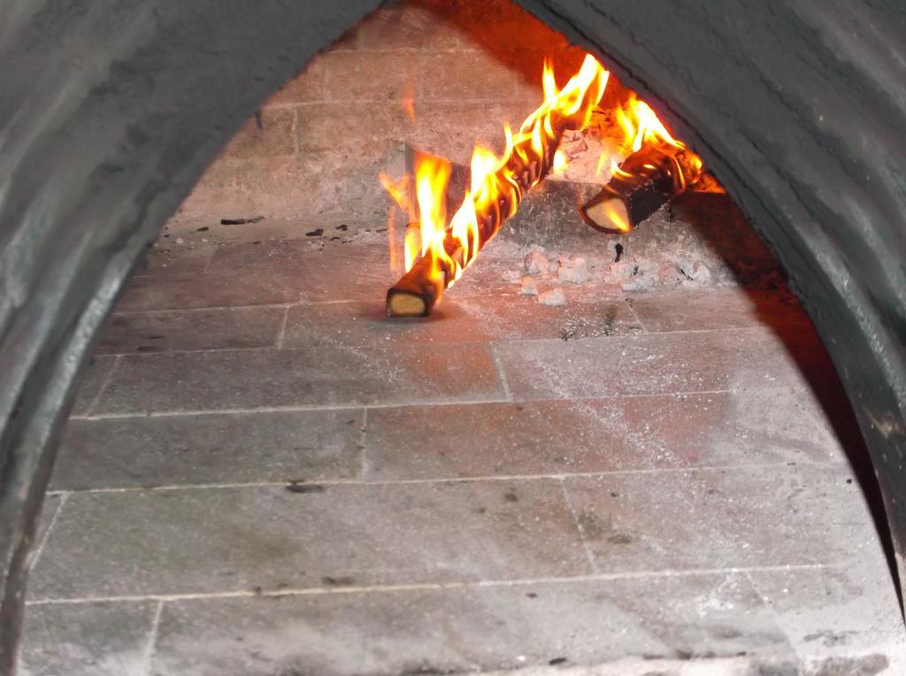 Il Gatto E La Volpe Hotel Avigliana Kültér fotó