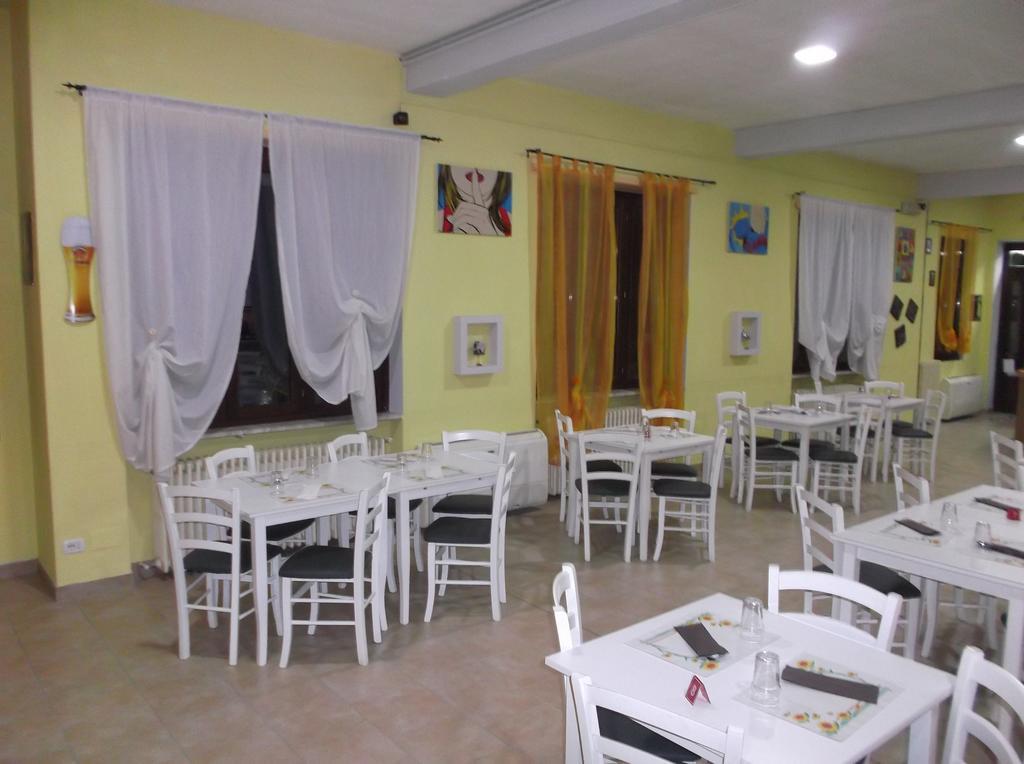 Il Gatto E La Volpe Hotel Avigliana Kültér fotó