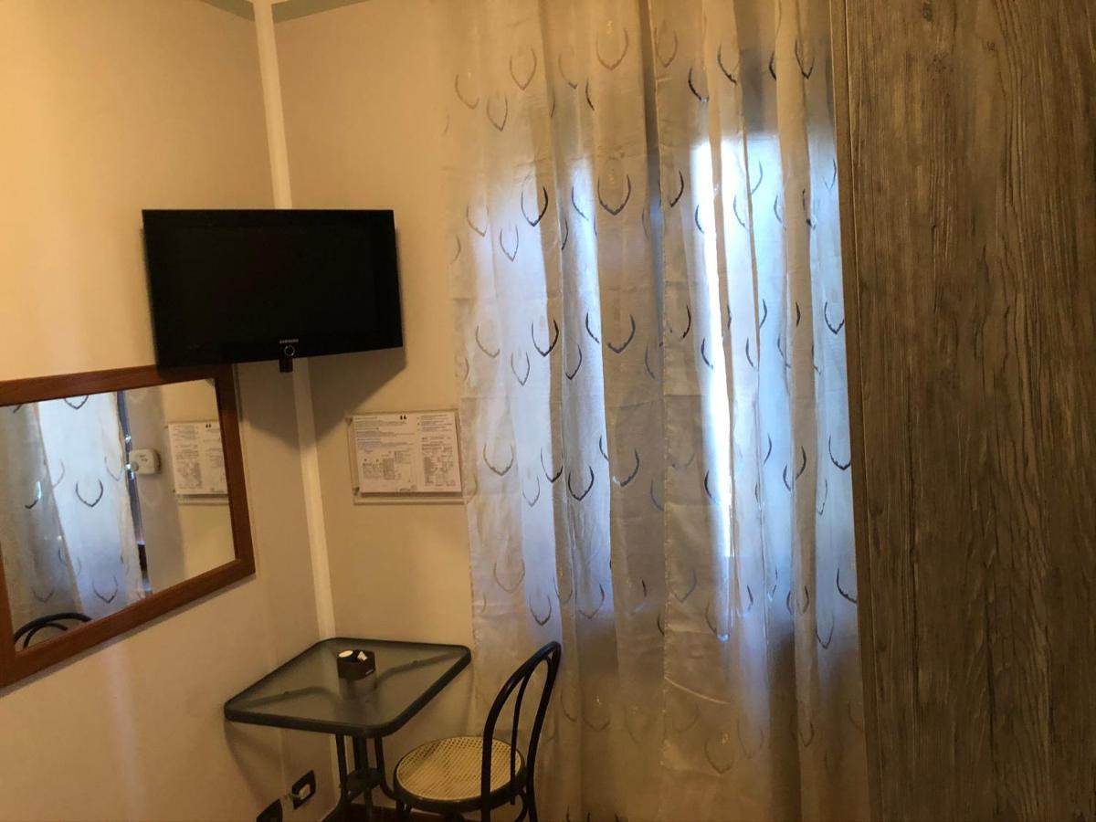 Il Gatto E La Volpe Hotel Avigliana Kültér fotó